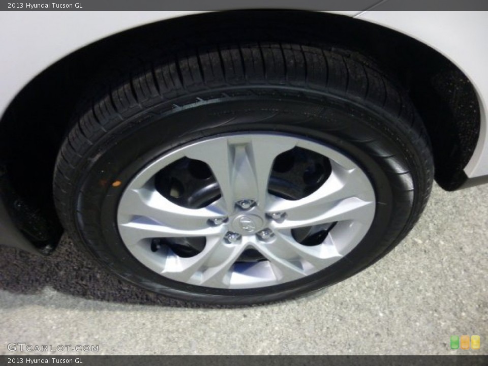 2013 Hyundai Tucson Wheels and Tires