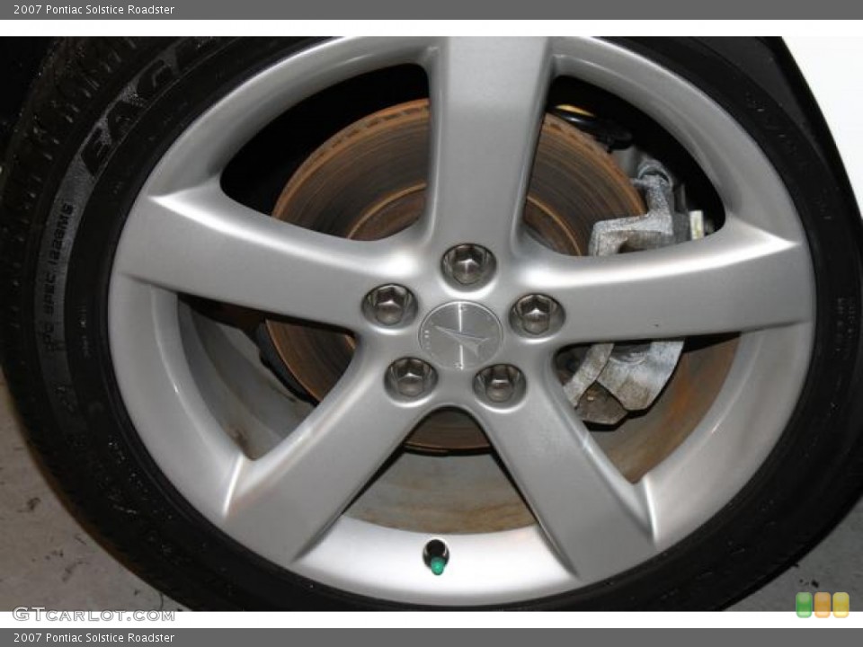 2007 Pontiac Solstice Roadster Wheel and Tire Photo #76608481
