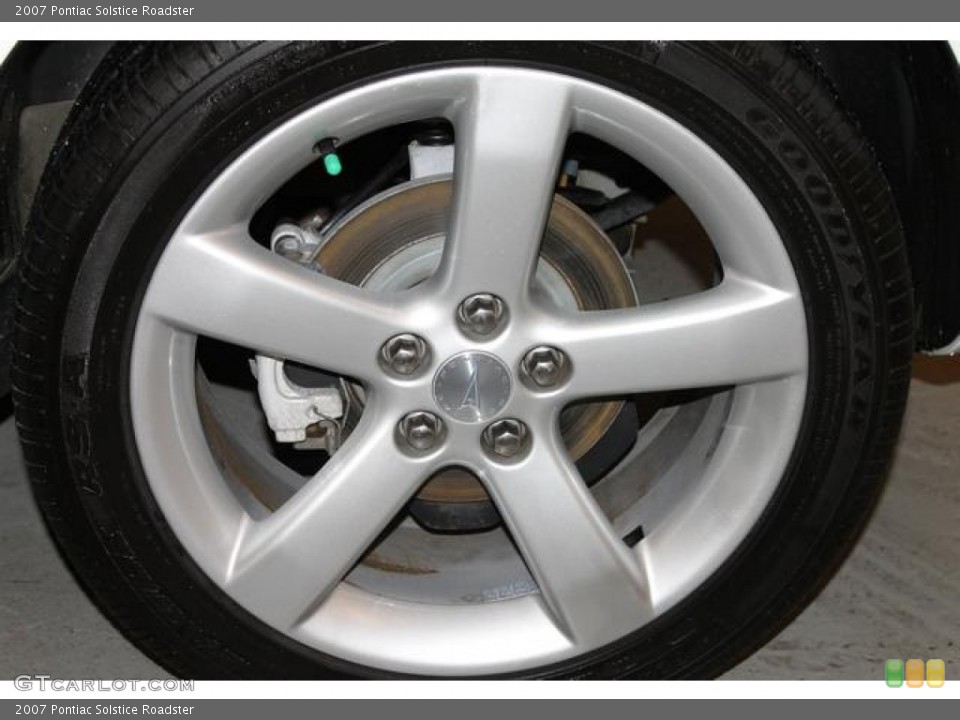 2007 Pontiac Solstice Roadster Wheel and Tire Photo #76608499