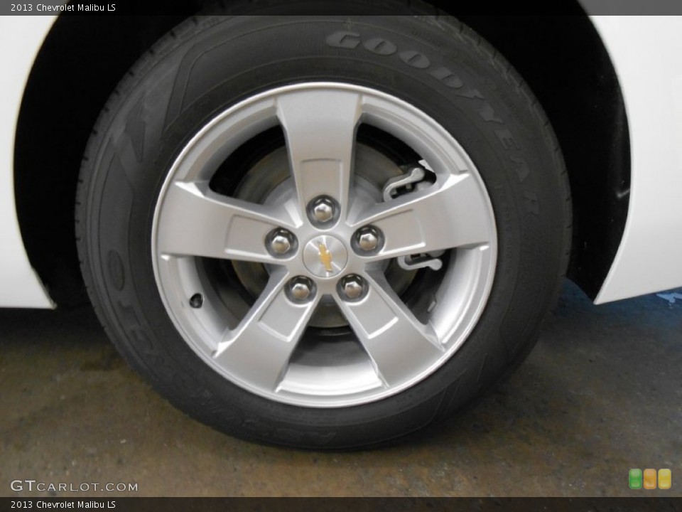 2013 Chevrolet Malibu LS Wheel and Tire Photo #76778021