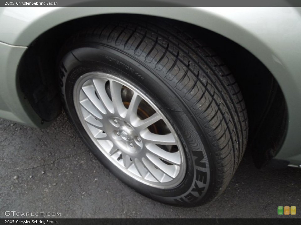 2005 Chrysler Sebring Sedan Wheel and Tire Photo #76809681