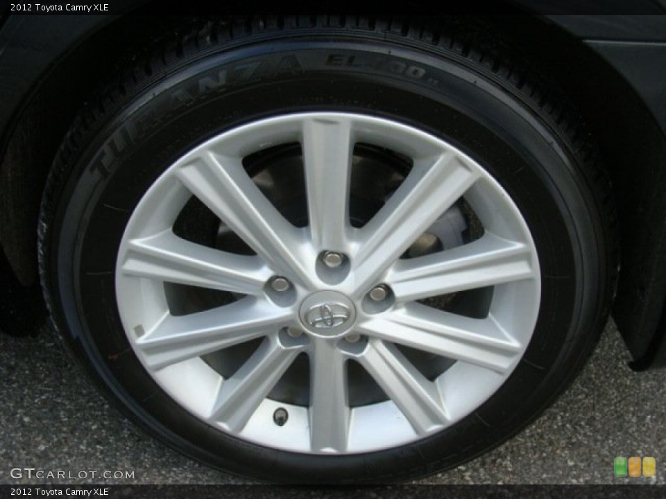 2012 Toyota Camry XLE Wheel and Tire Photo #76876981