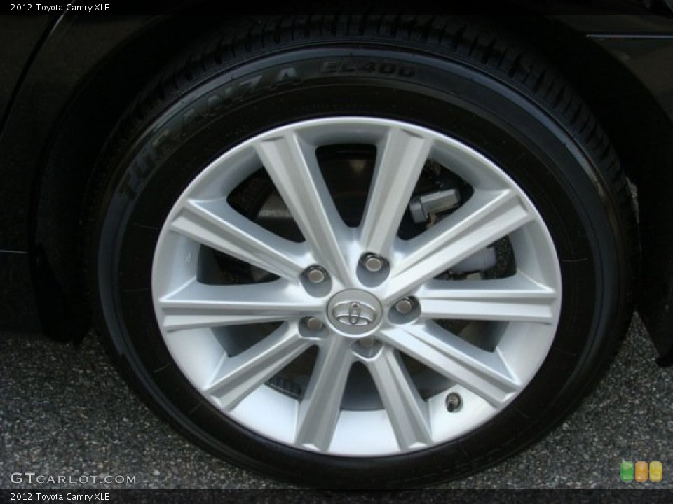 2012 Toyota Camry XLE Wheel and Tire Photo #76877681