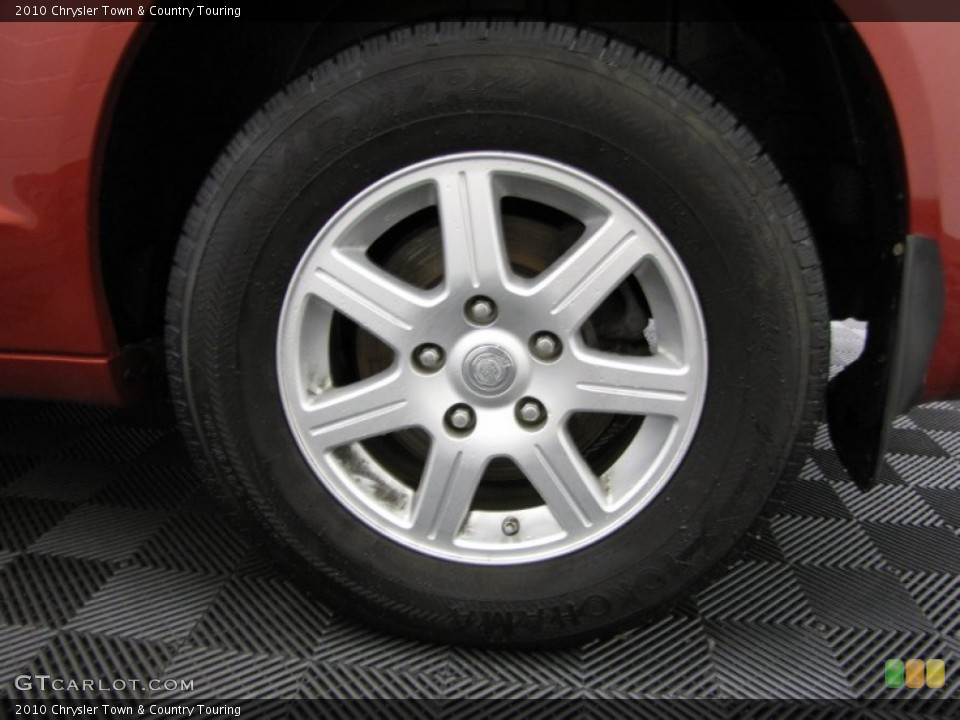 2010 Chrysler Town & Country Touring Wheel and Tire Photo #76891893