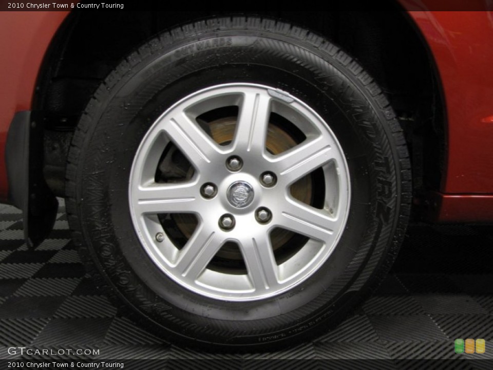 2010 Chrysler Town & Country Touring Wheel and Tire Photo #76891986