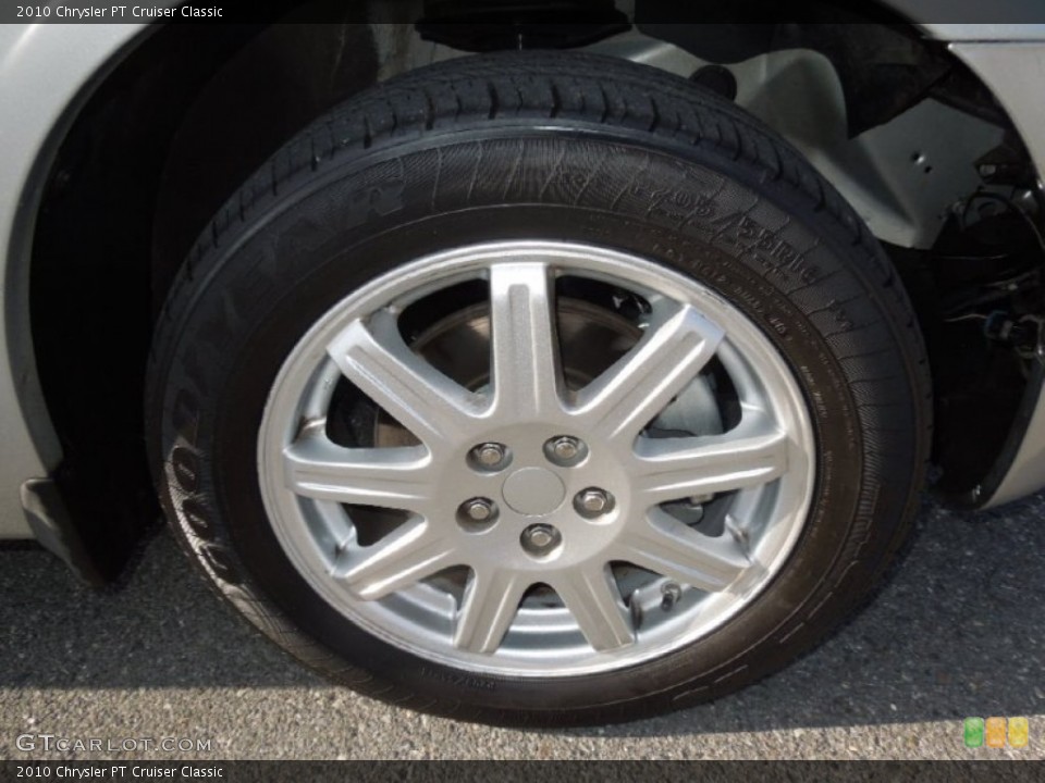 2010 Chrysler PT Cruiser Classic Wheel and Tire Photo #76909386