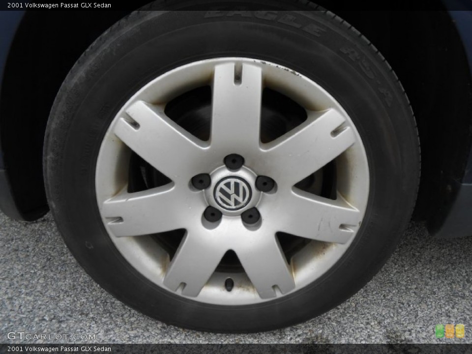 2001 Volkswagen Passat GLX Sedan Wheel and Tire Photo #76948156