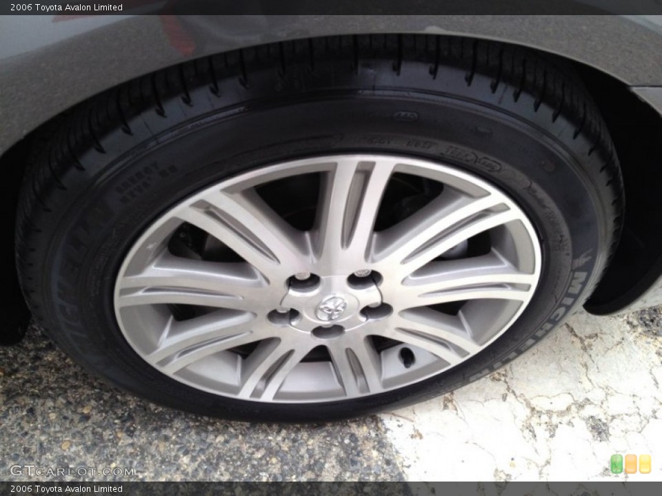 2006 Toyota Avalon Wheels and Tires