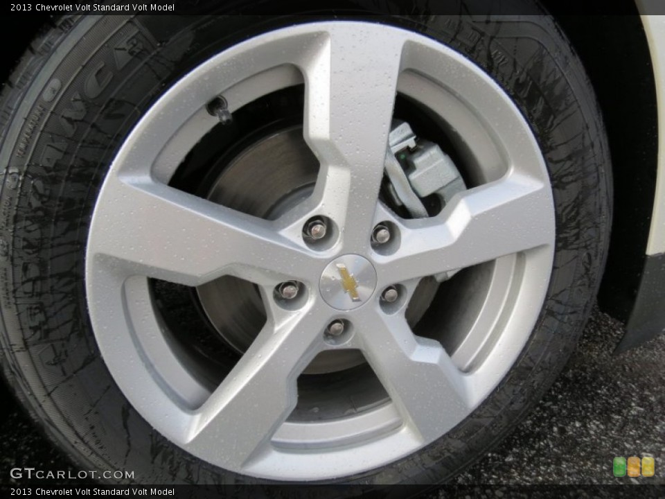 2013 Chevrolet Volt  Wheel and Tire Photo #77011951