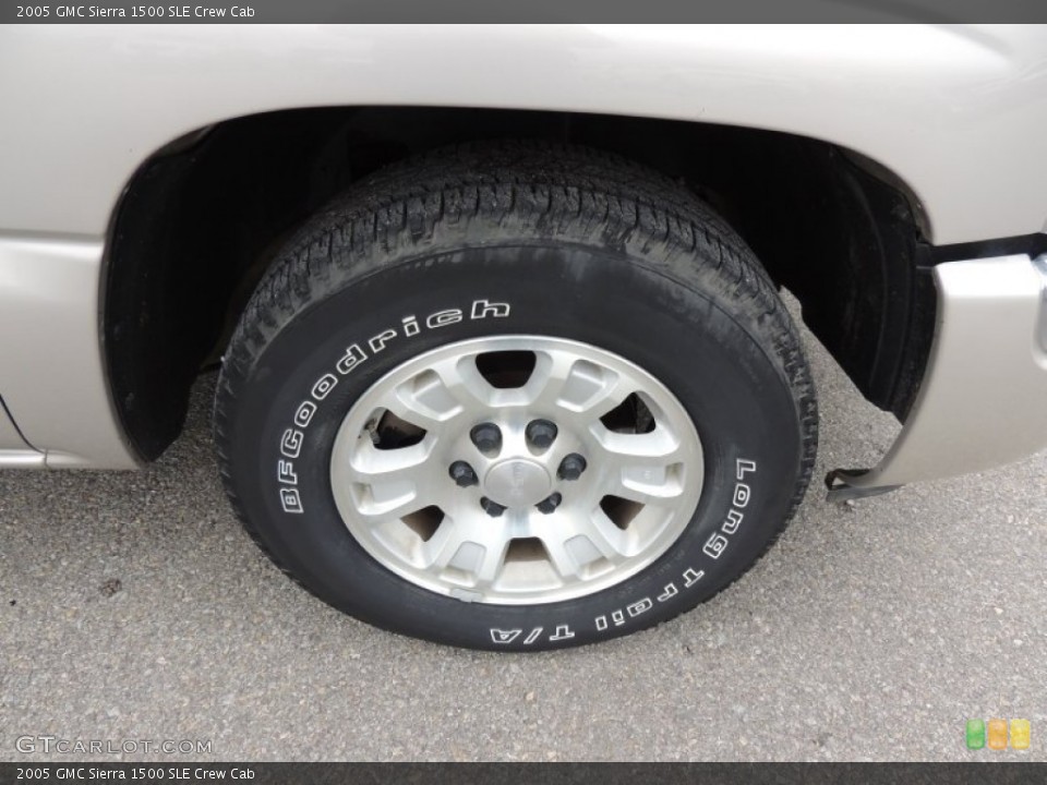 2005 GMC Sierra 1500 SLE Crew Cab Wheel and Tire Photo #77030469