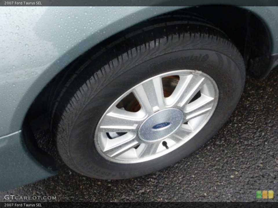 2007 Ford Taurus SEL Wheel and Tire Photo #77037176