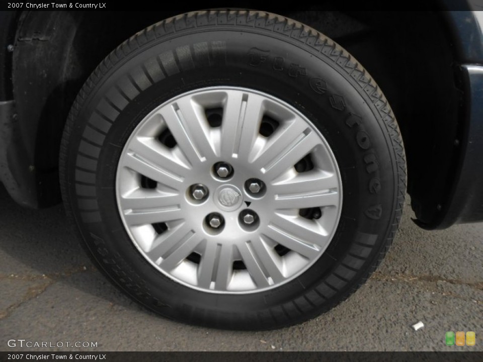 2007 Chrysler Town & Country LX Wheel and Tire Photo #77071401