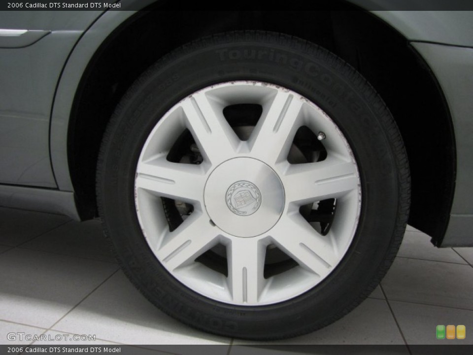 2006 Cadillac DTS  Wheel and Tire Photo #77081595