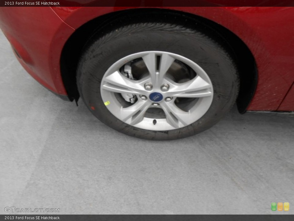 2013 Ford Focus SE Hatchback Wheel and Tire Photo #77104373