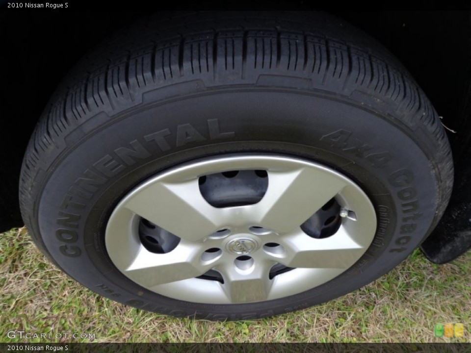 2010 Nissan Rogue S Wheel and Tire Photo #77159027