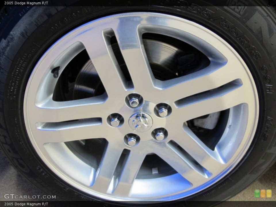 2005 Dodge Magnum R/T Wheel and Tire Photo #77234882