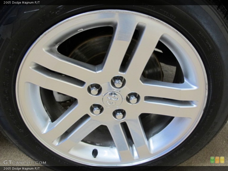 2005 Dodge Magnum R/T Wheel and Tire Photo #77234906