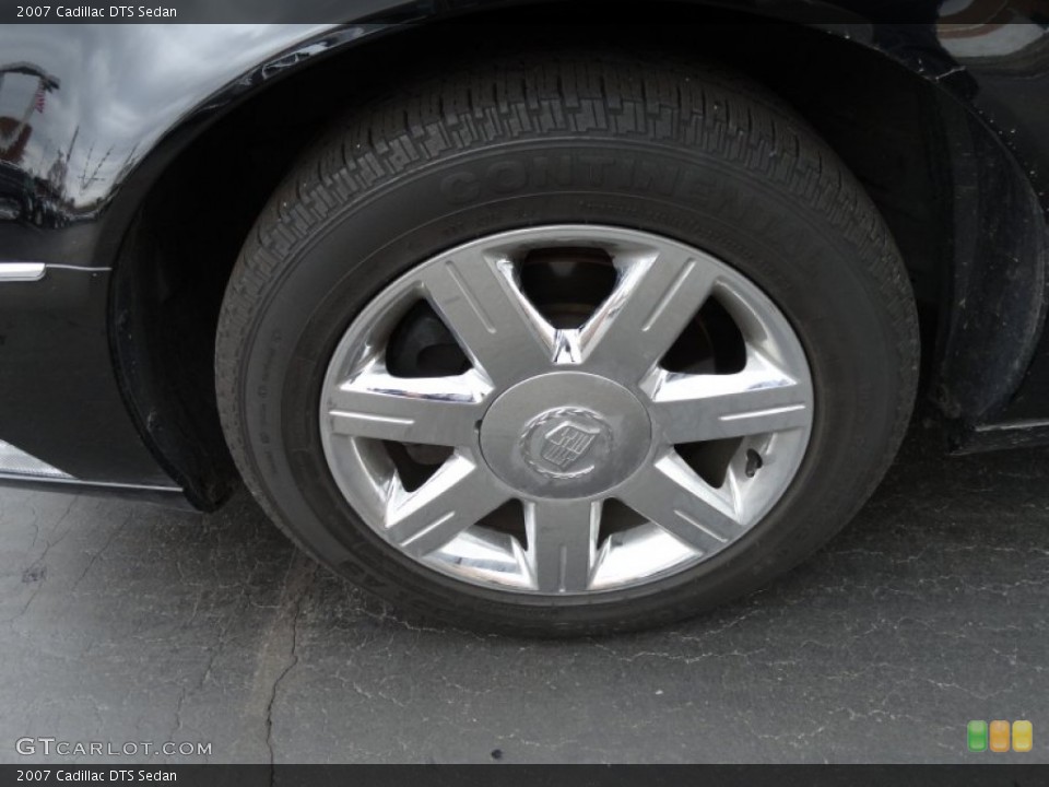 2007 Cadillac DTS Sedan Wheel and Tire Photo #77262125