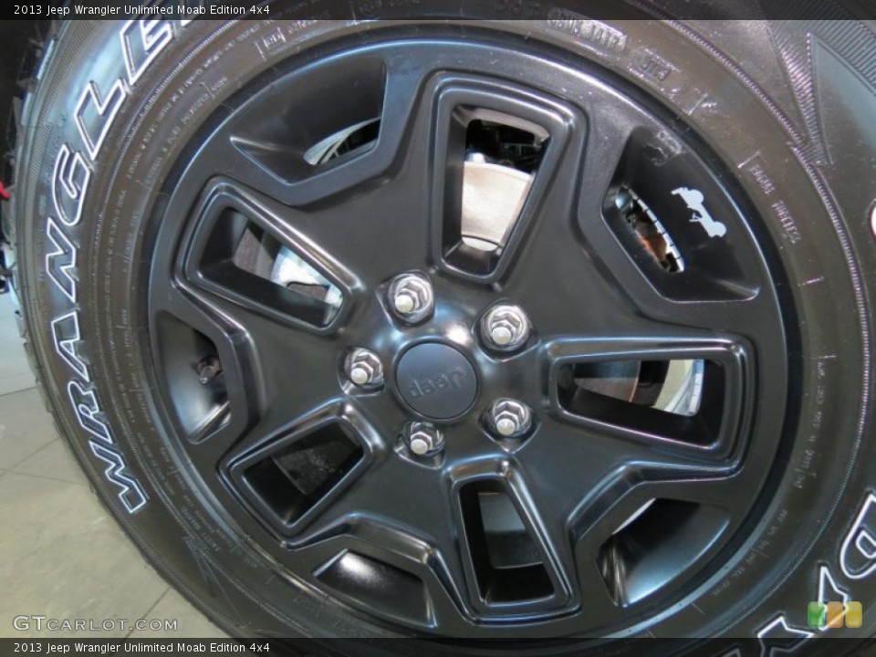 2013 Jeep Wrangler Unlimited Moab Edition 4x4 Wheel and Tire Photo #77310579