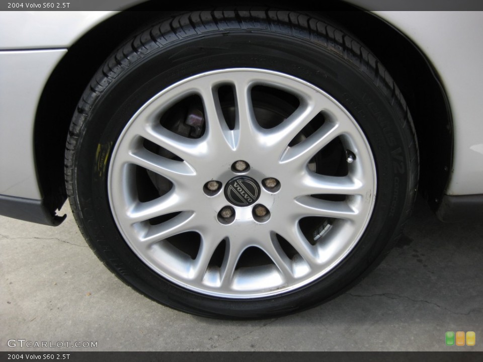2004 Volvo S60 2.5T Wheel and Tire Photo #77354220