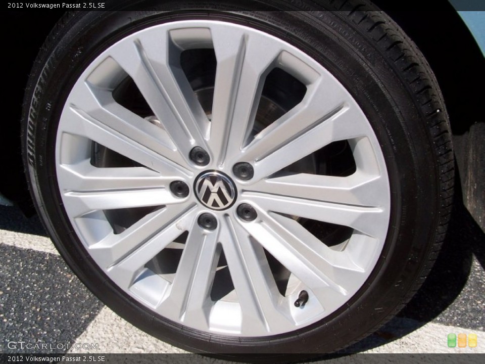2012 Volkswagen Passat 2.5L SE Wheel and Tire Photo #77369895