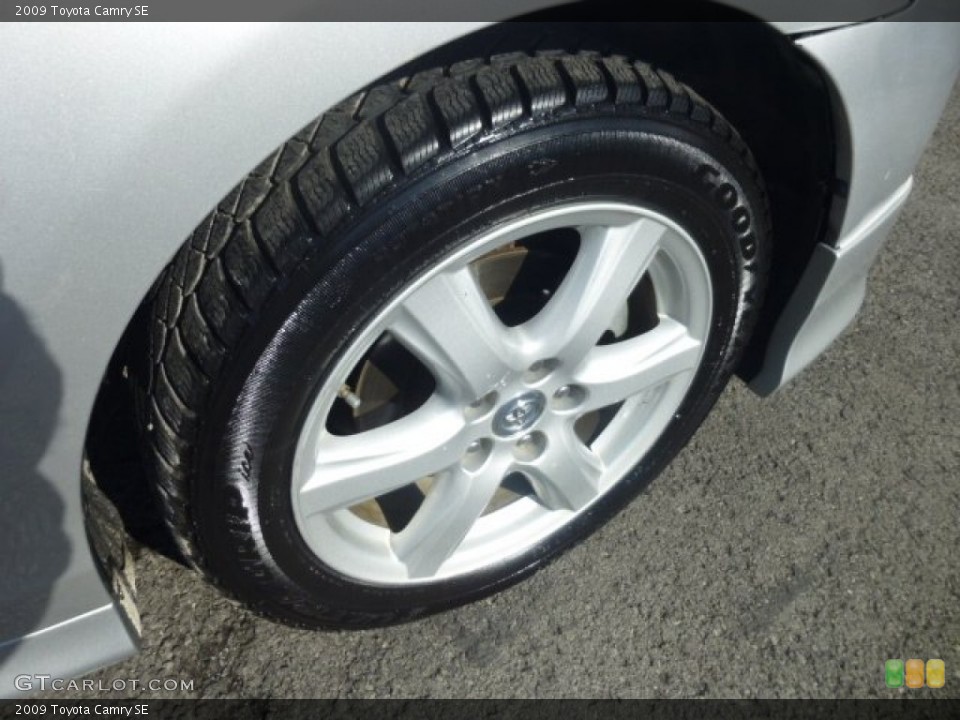 2009 Toyota Camry SE Wheel and Tire Photo #77387916