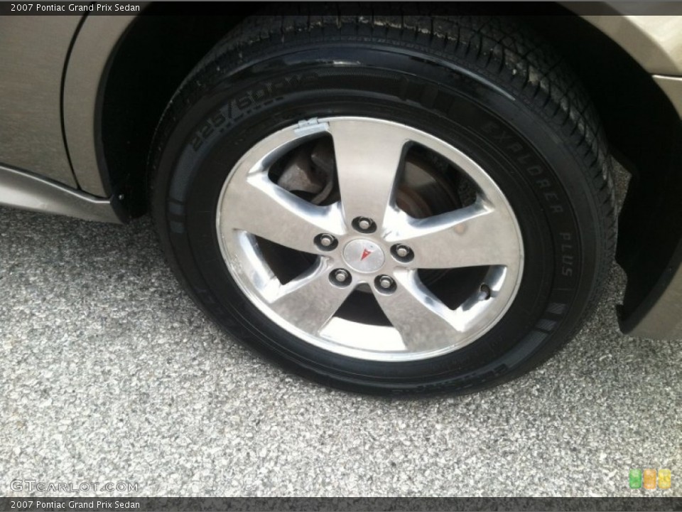 2007 Pontiac Grand Prix Sedan Wheel and Tire Photo #77388471