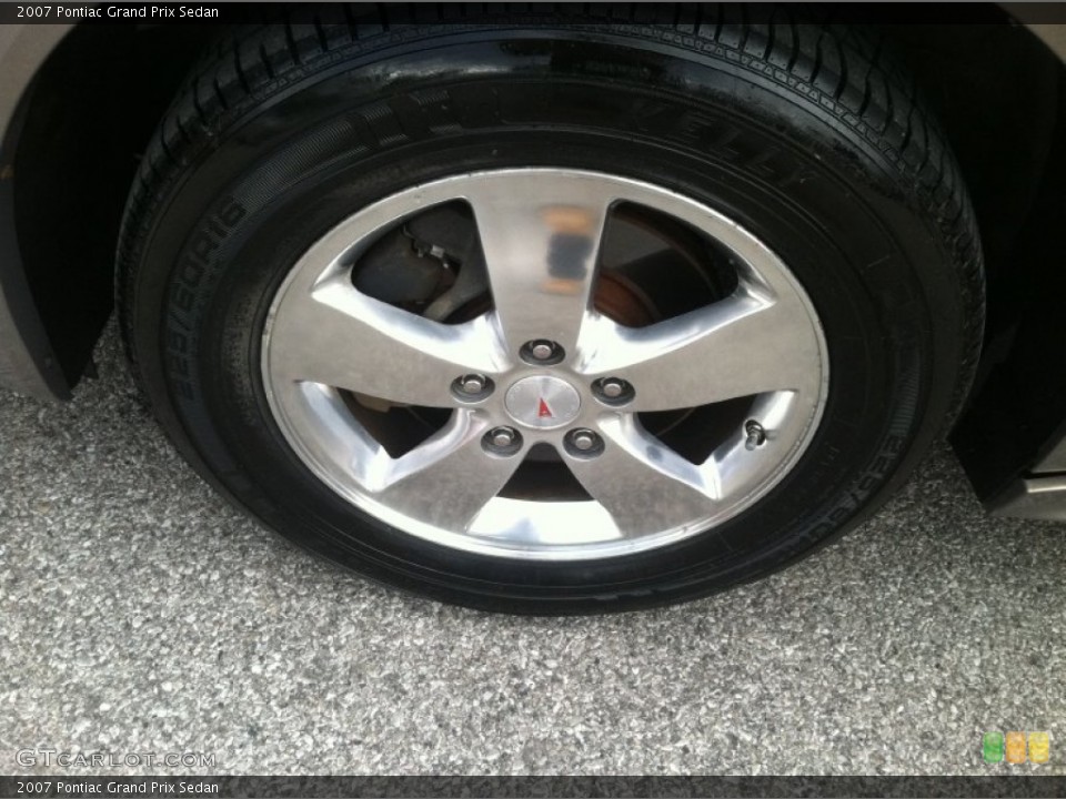 2007 Pontiac Grand Prix Sedan Wheel and Tire Photo #77388603