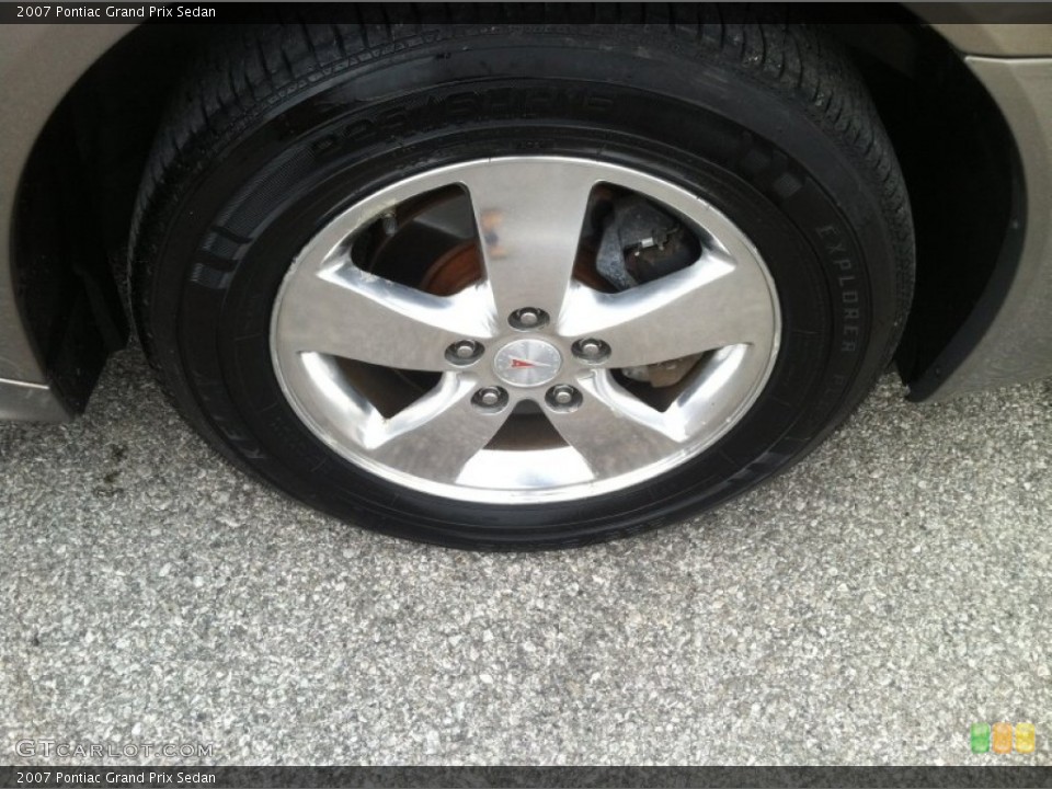 2007 Pontiac Grand Prix Sedan Wheel and Tire Photo #77388783