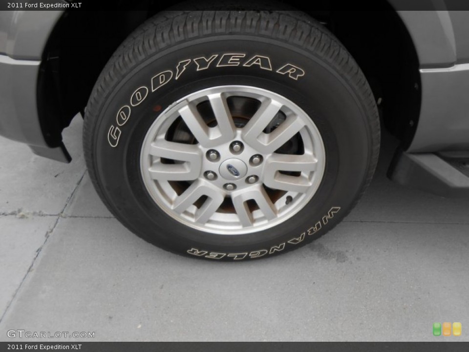 2011 Ford Expedition XLT Wheel and Tire Photo #77393400