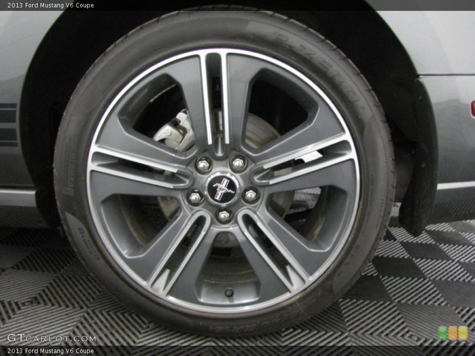2013 Ford Mustang V6 Coupe Wheel and Tire Photo #77400447