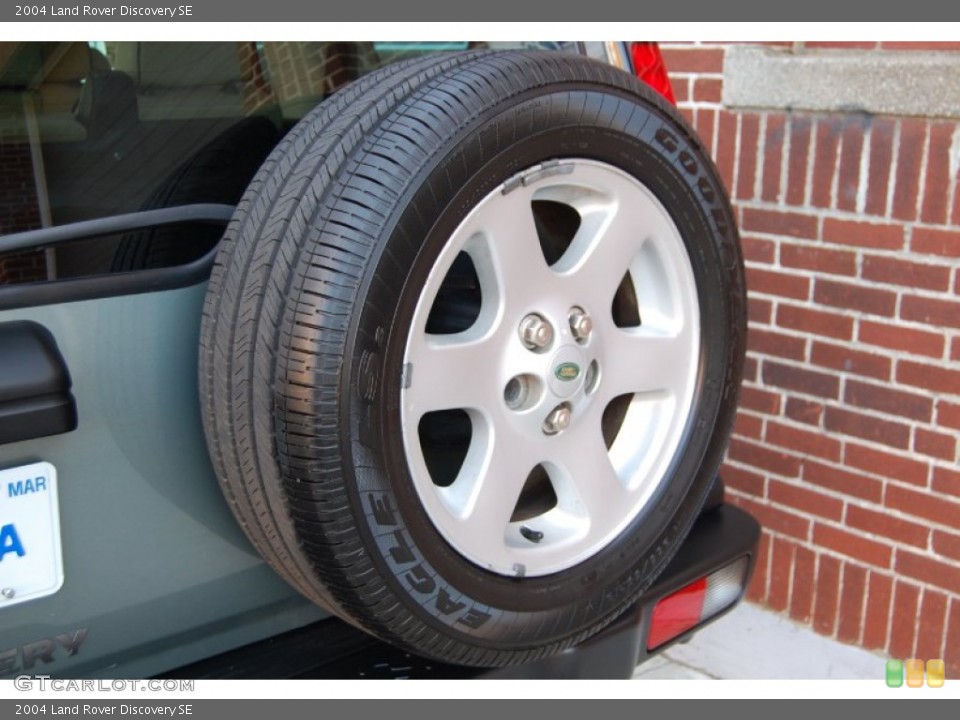 2004 Land Rover Discovery SE Wheel and Tire Photo #77402406