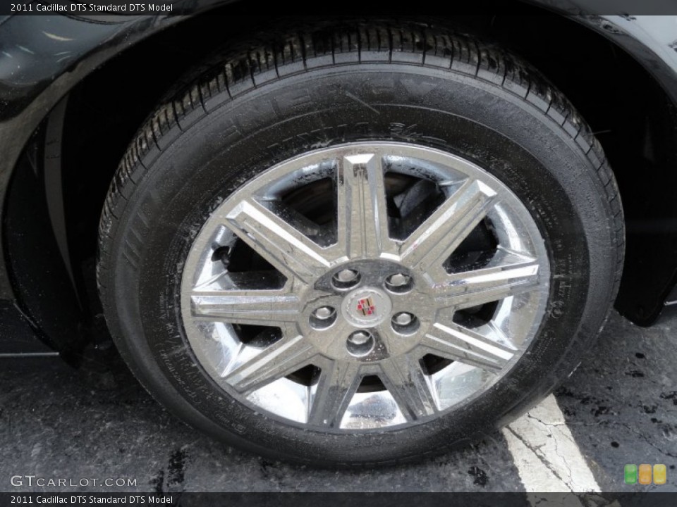 2011 Cadillac DTS  Wheel and Tire Photo #77409321