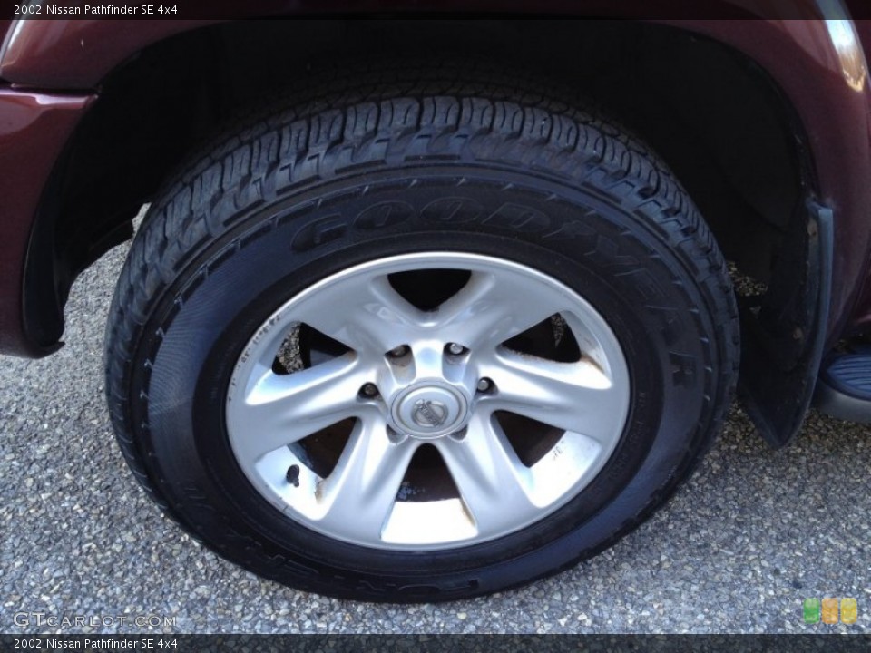 2002 Nissan Pathfinder SE 4x4 Wheel and Tire Photo #77413662