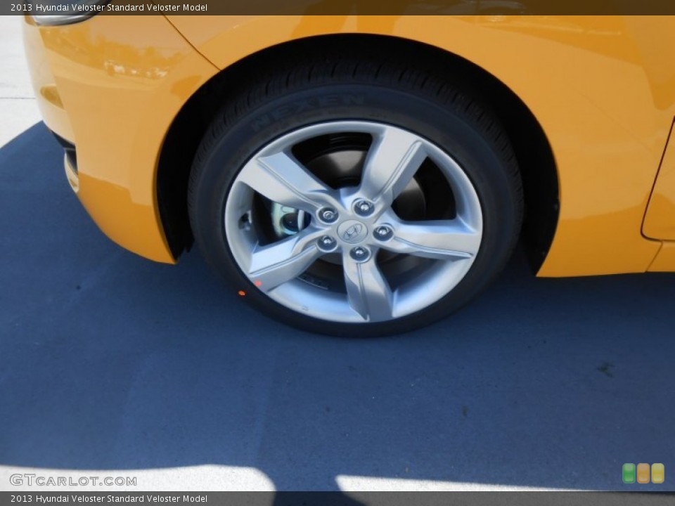 2013 Hyundai Veloster  Wheel and Tire Photo #77432164