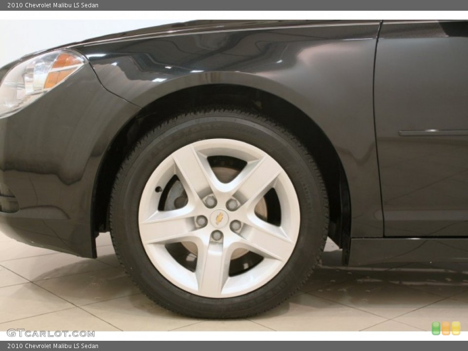 2010 Chevrolet Malibu LS Sedan Wheel and Tire Photo #77443209