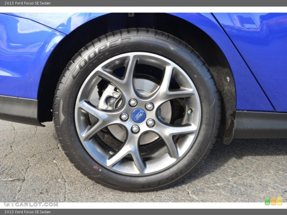 2013 Ford Focus SE Sedan Wheel and Tire Photo #77457498