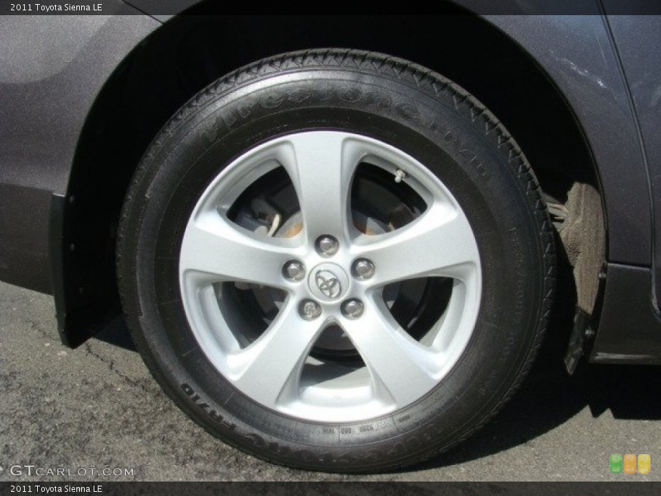 2011 Toyota Sienna LE Wheel and Tire Photo #77526889