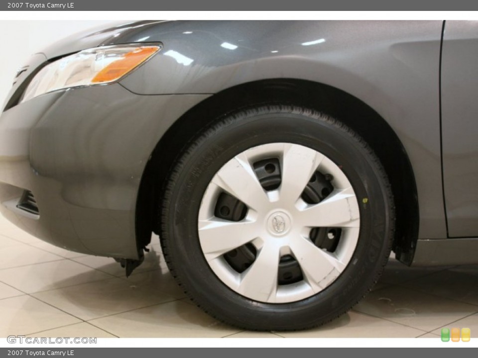 2007 Toyota Camry LE Wheel and Tire Photo #77607063