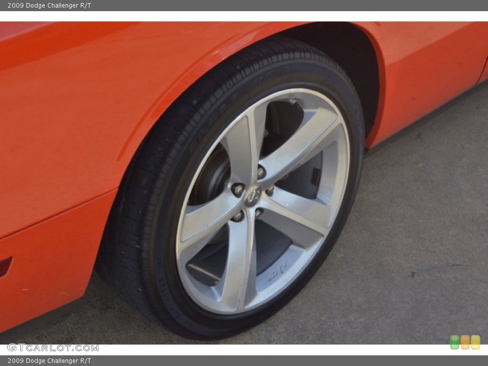 2009 Dodge Challenger R/T Wheel and Tire Photo #77616529