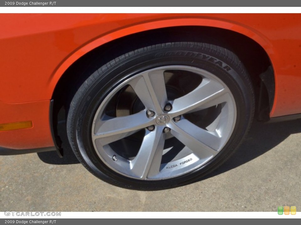2009 Dodge Challenger R/T Wheel and Tire Photo #77616626