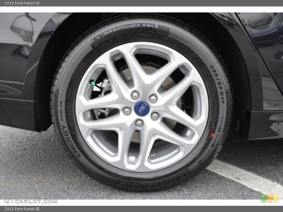 2013 Ford Fusion SE Wheel and Tire Photo #77650905