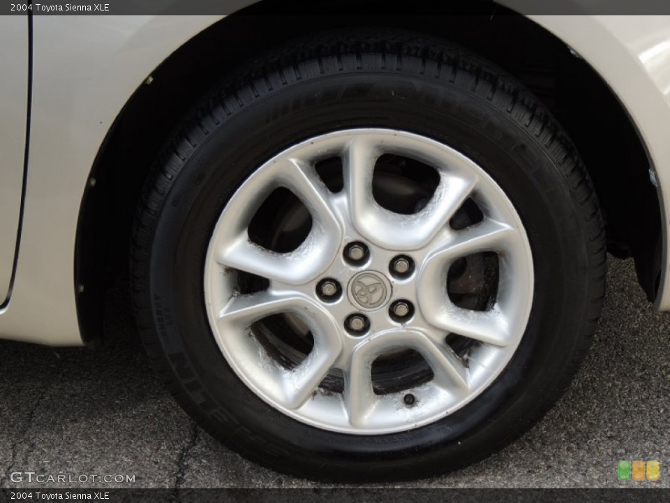 2004 Toyota Sienna XLE Wheel and Tire Photo #77660015