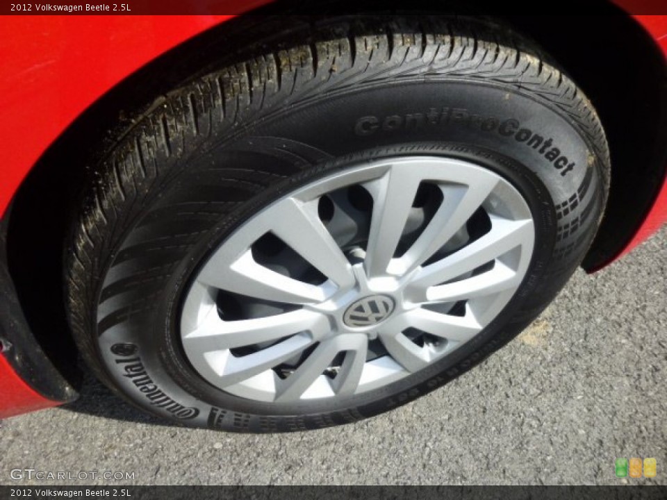 2012 Volkswagen Beetle 2.5L Wheel and Tire Photo #77693052