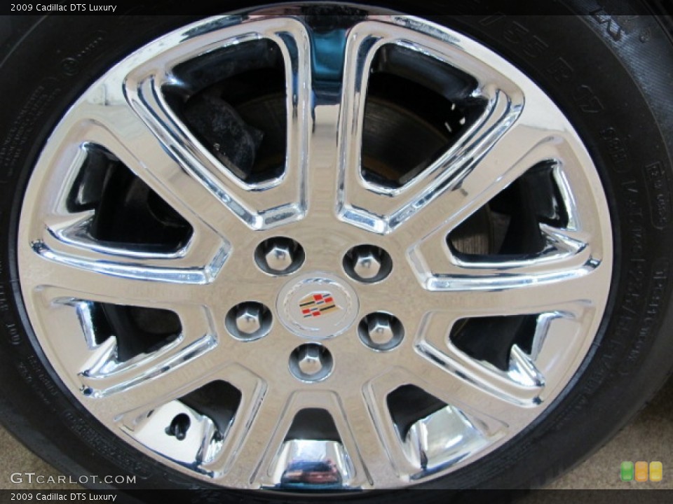 2009 Cadillac DTS Luxury Wheel and Tire Photo #77695074