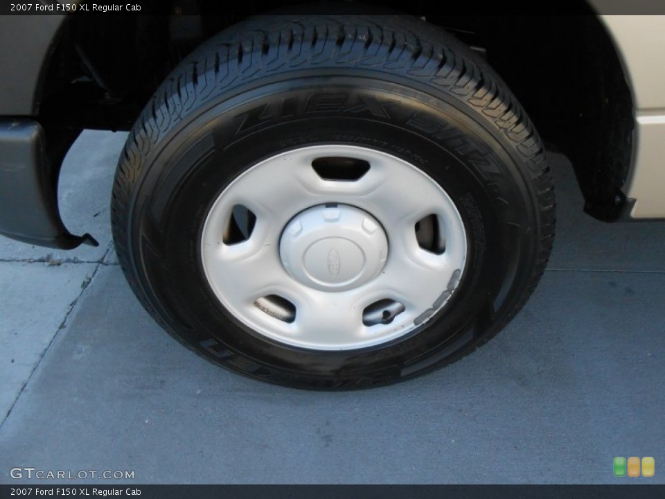 2007 Ford F150 XL Regular Cab Wheel and Tire Photo #77700175