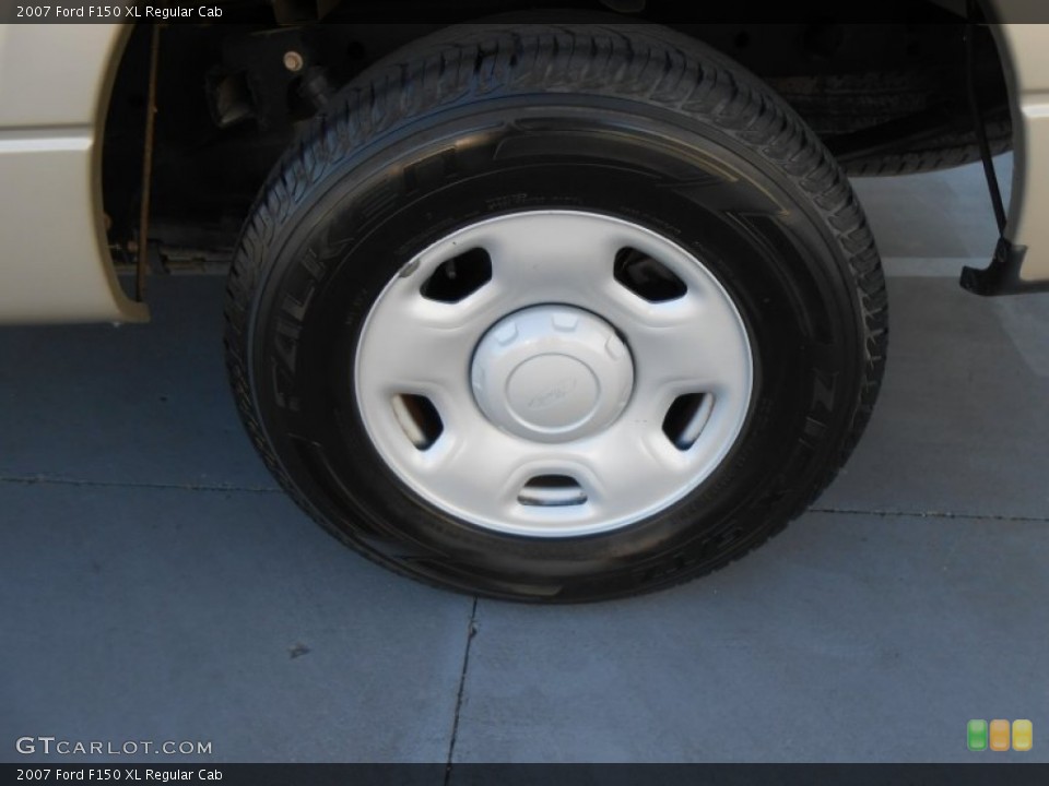 2007 Ford F150 XL Regular Cab Wheel and Tire Photo #77700207