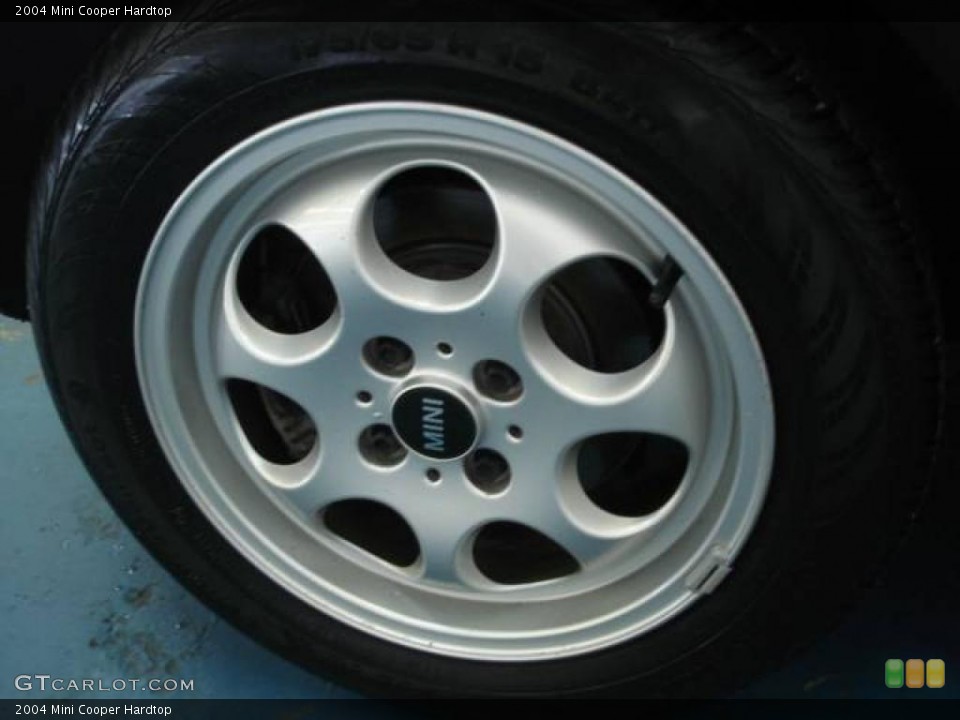 2004 Mini Cooper Hardtop Wheel and Tire Photo #7770716