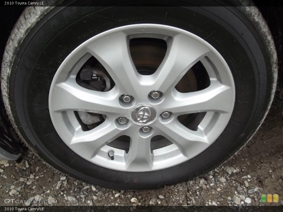 2010 Toyota Camry LE Wheel and Tire Photo #77718422