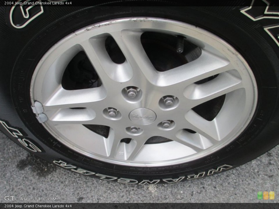 2004 Jeep Grand Cherokee Laredo 4x4 Wheel and Tire Photo #77748570